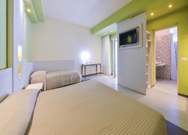 hoteldamato en offer-rooms-for-families-in-peschici-on-the-gargano 007